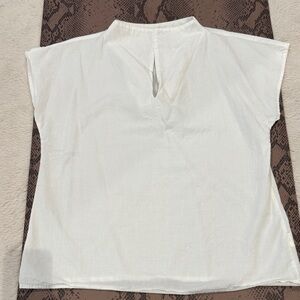 Relaxed White Cap-Sleeve Linen Blouse with Keyhole Neck